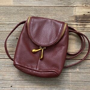 Hobo Fern Crossbody in Pebbled Leather and Dust Bag.